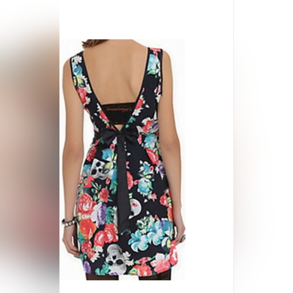 ROAMING HEARTS DRESS BY IRON FIST WITH A SKULL AND FLOWER PRINT NWOT - Picture 8 of 9